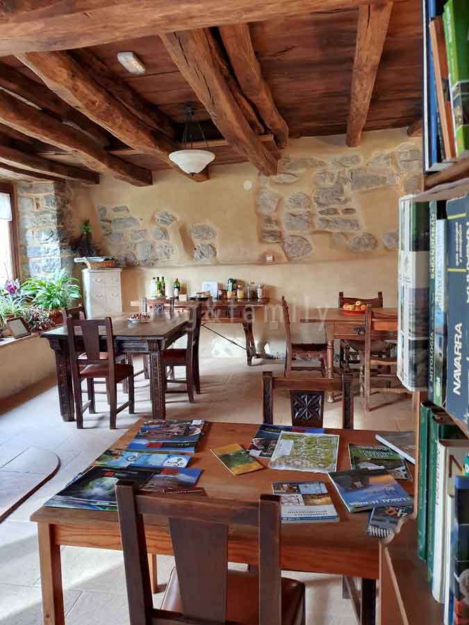Biblioteca casa rural ecológica Kaaño Etxea